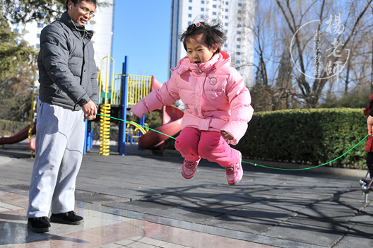 每天午餐后 便是 「杨老师书法教室」的活动时间 